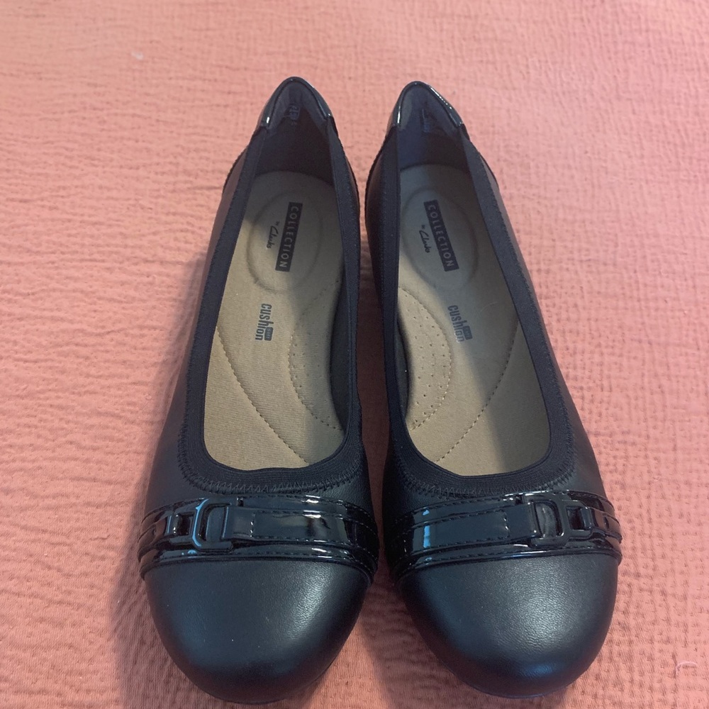 Clark’s women’s black ballet flats Sz 8